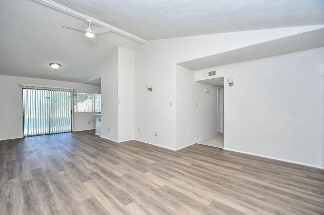 6915 Jeb Stuart Drive, Richmond, TX 77469