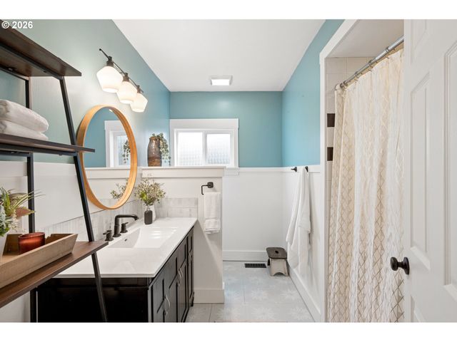 11312 Se 32ND Ave, Milwaukie, OR 97222