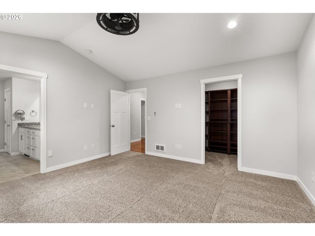 3115 ZENKNER VALLEY Rd, Centralia, WA 98531