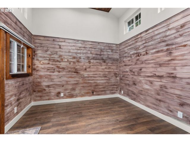 3115 ZENKNER VALLEY Rd, Centralia, WA 98531