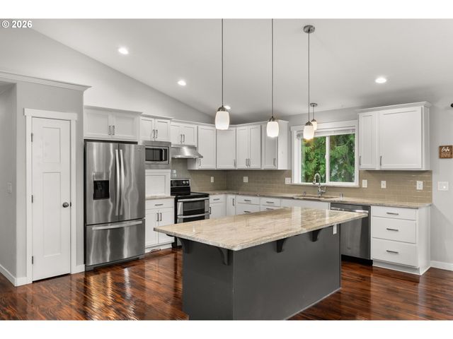 3115 ZENKNER VALLEY Rd, Centralia, WA 98531