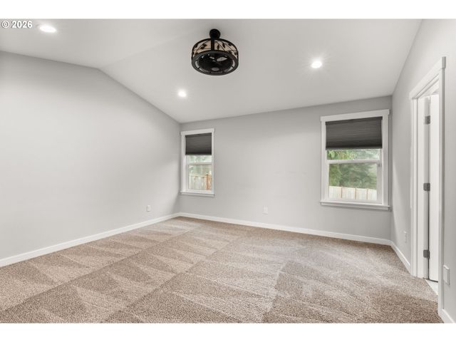 3115 ZENKNER VALLEY Rd, Centralia, WA 98531