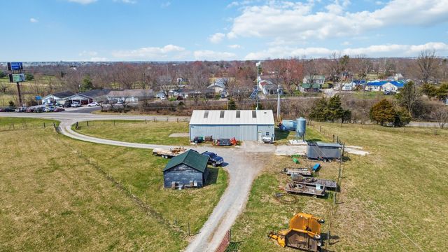 1630 Richmond Road, Berea, KY 40403