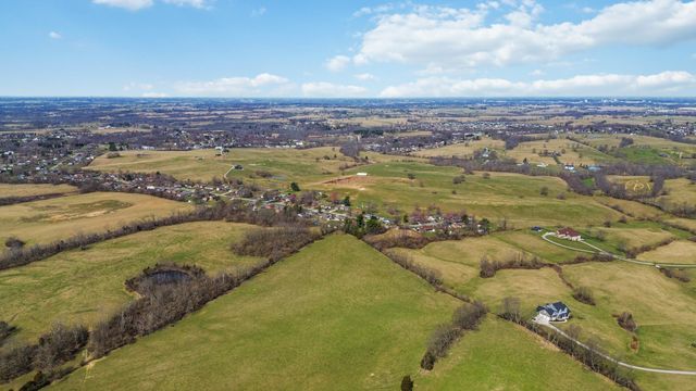 1630 Richmond Road, Berea, KY 40403