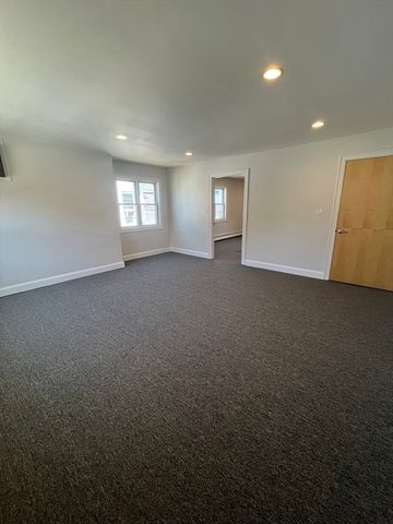 272 Main St 4, Stoneham, MA 02180