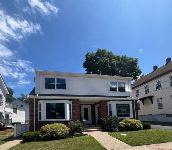 272 Main St 4, Stoneham, MA 02180