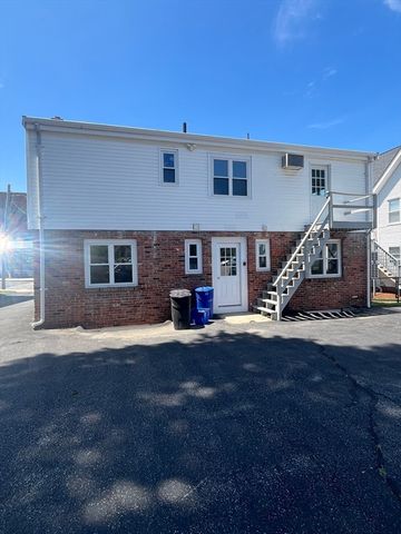 272 Main St 4, Stoneham, MA 02180