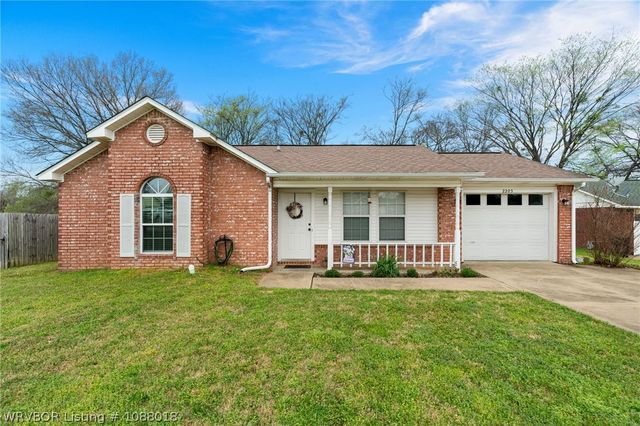 2205 Diamond Circle, Van Buren, AR 72956