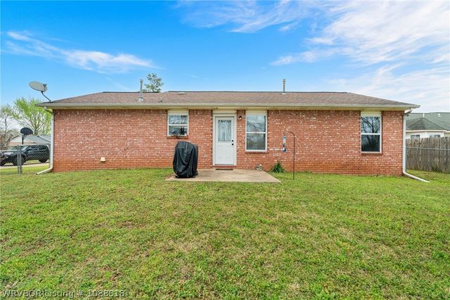 2205 Diamond Circle, Van Buren, AR 72956