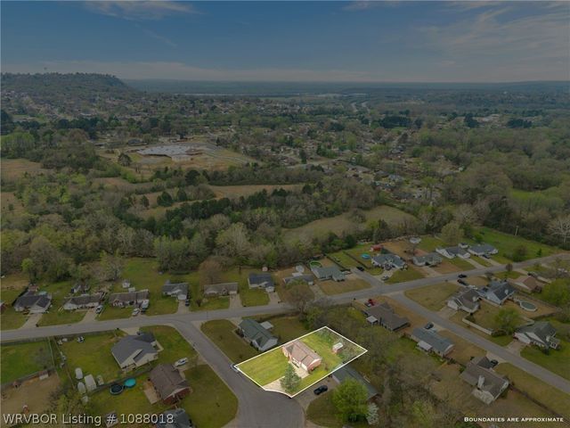 2205 Diamond Circle, Van Buren, AR 72956