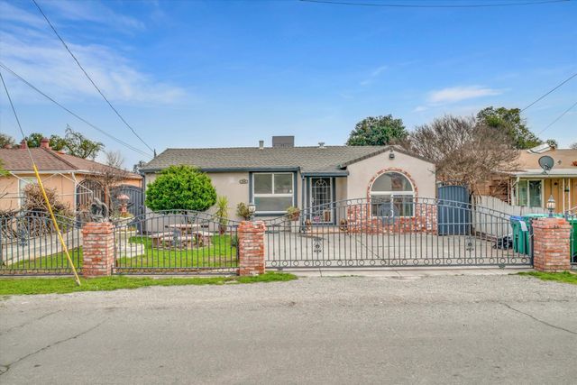 734 S Olive Ave, Stockton, CA 95215