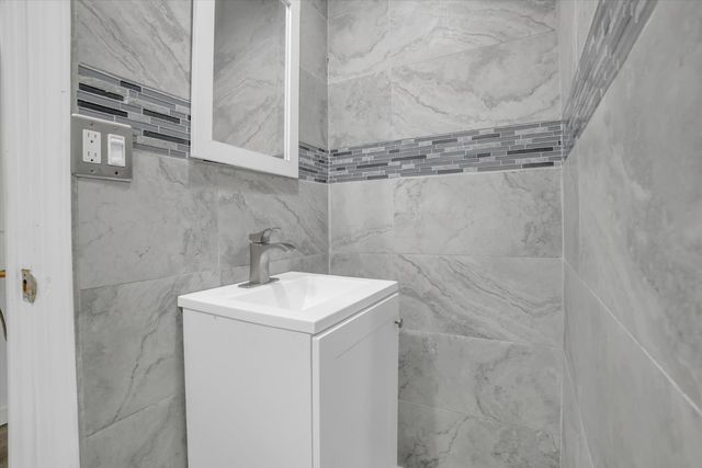 734 S Olive Ave, Stockton, CA 95215