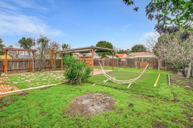 734 S Olive Ave, Stockton, CA 95215