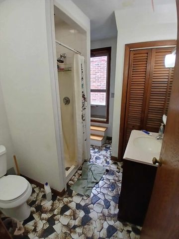 16 Orange St 16, Waltham, MA 02453