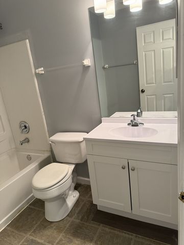 384 Reston Circle, Romeoville, IL 60446