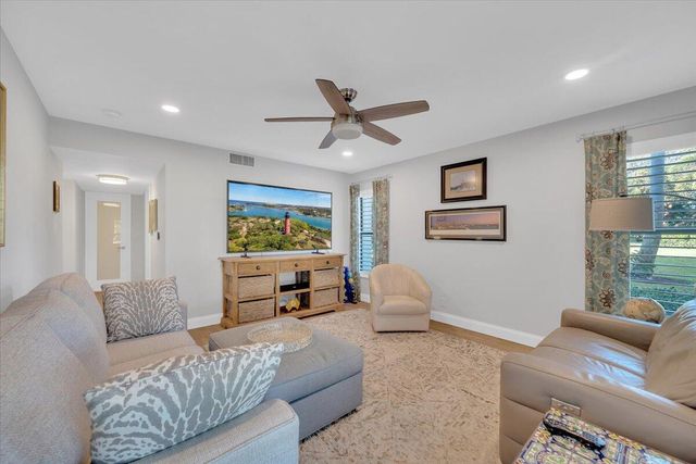 300 N Hwy A1a 101h, Jupiter, FL 33477