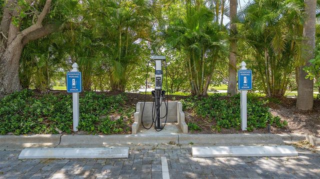 2120 HARBOURSIDE DRIVE 623, Longboat Key, FL 34228