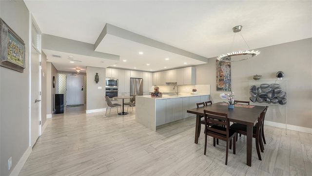 2120 HARBOURSIDE DRIVE 623, Longboat Key, FL 34228