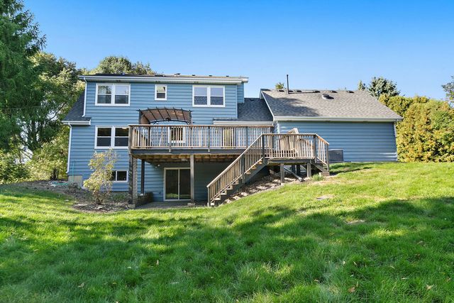 39W255 Fabyan Parkway, Geneva, IL 60134