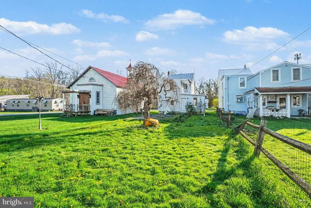 14 CHAPEL DR, Virginville, PA 19564