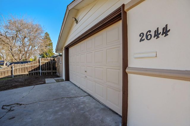 2644 Cypress Ave, Stockton, CA 95207