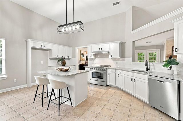6749 Carriage Walk Lane, Flowery Branch, GA 30542