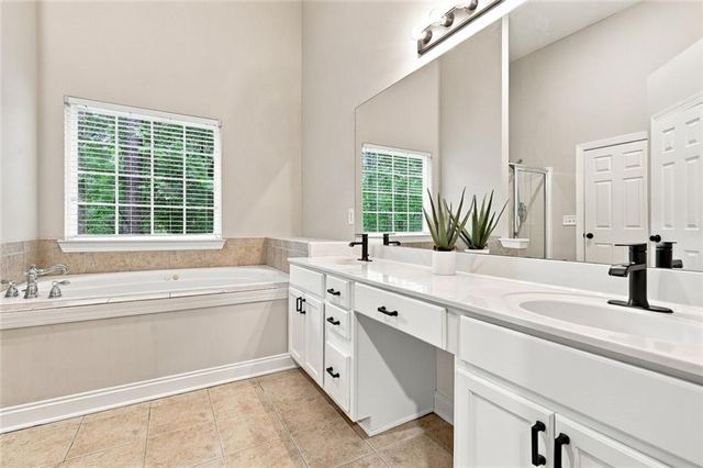 6749 Carriage Walk Lane, Flowery Branch, GA 30542
