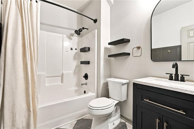6749 Carriage Walk Lane, Flowery Branch, GA 30542