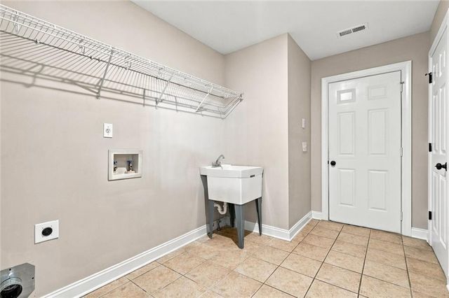 6749 Carriage Walk Lane, Flowery Branch, GA 30542