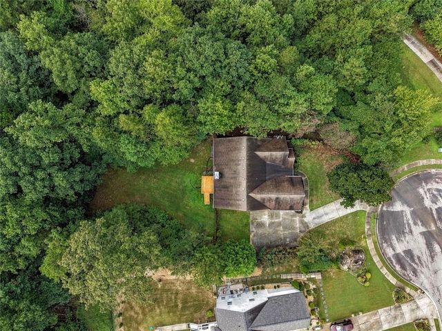 6749 Carriage Walk Lane, Flowery Branch, GA 30542