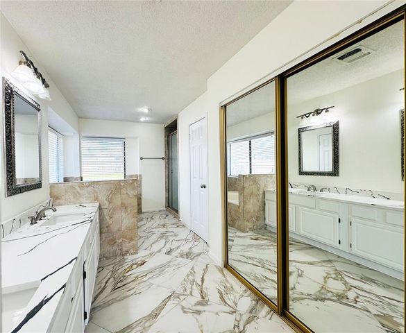 306 Applewood DR, Pflugerville, TX 78660
