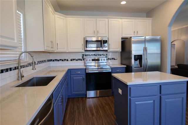 316 San Rafael Dr, Portland, TX 78374