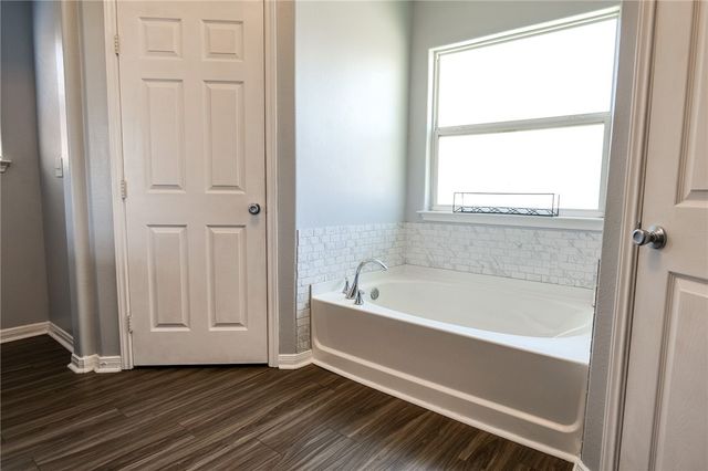 316 San Rafael Dr, Portland, TX 78374