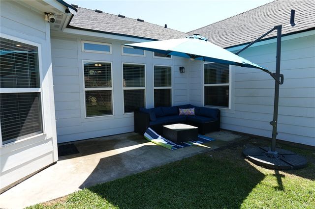 316 San Rafael Dr, Portland, TX 78374