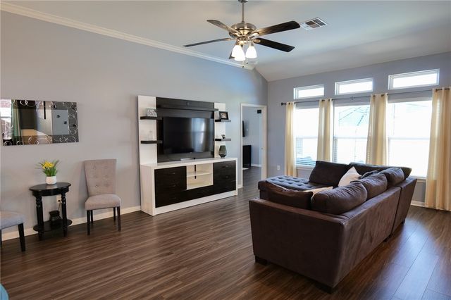 316 San Rafael Dr, Portland, TX 78374