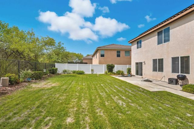 29213 Broken Arrow, Murrieta, CA 92563