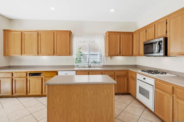 29213 Broken Arrow, Murrieta, CA 92563