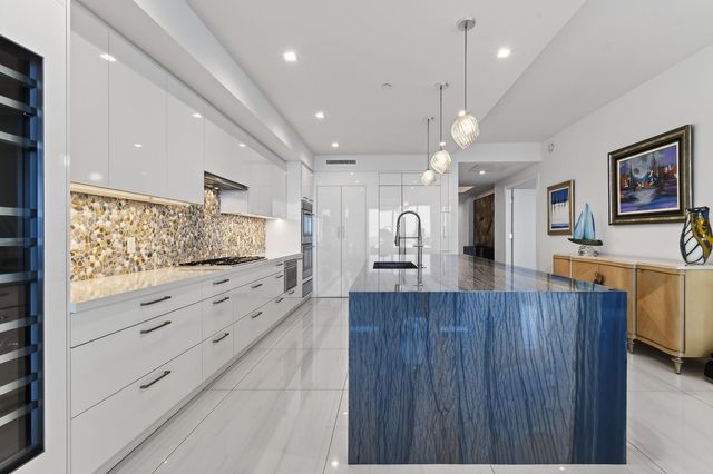 5000 N Ocean Drive 1001, Singer Island, FL 33404