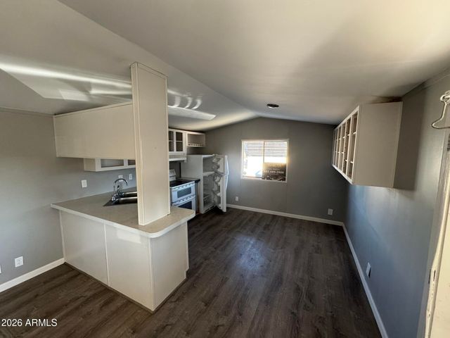 7810 W Peoria Avenue 20A, Peoria, AZ 85345