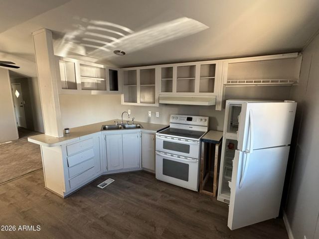 7810 W Peoria Avenue 20A, Peoria, AZ 85345