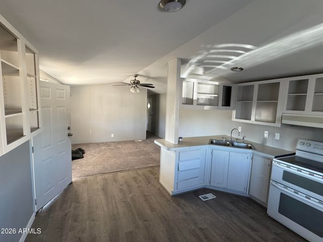 7810 W Peoria Avenue 20A, Peoria, AZ 85345