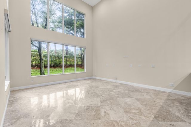 6966 Great Falls Circle, Boynton Beach, FL 33437