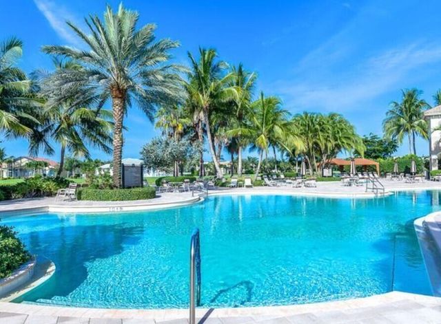 6966 Great Falls Circle, Boynton Beach, FL 33437