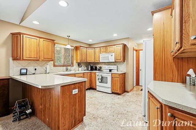 2468 Orchard Valley Drive, Fennville, MI 49408