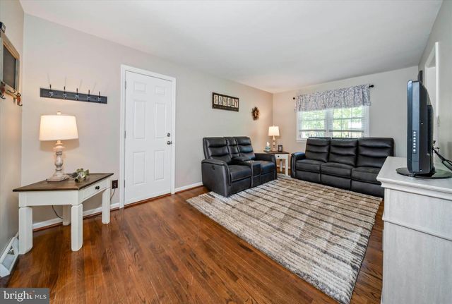 2 CHRISSY CT, Bear, DE 19701