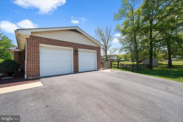 2 CHRISSY CT, Bear, DE 19701