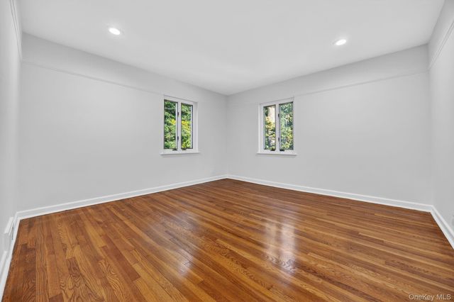 190 Sussex Drive, Manhasset, NY 11030