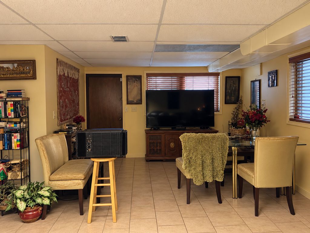 9146 S Woodlawn Avenue, Chicago, IL 60619 — photo 4