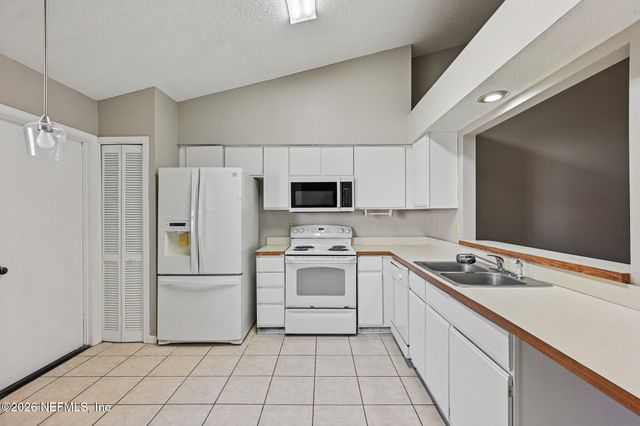 4208 POLO Court, Jacksonville, FL 32277