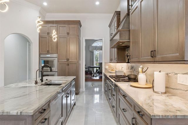 11044 HAWKSHEAD COURT, Windermere, FL 34786